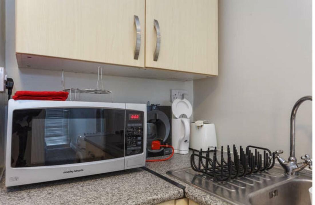 Shirley Apartments: Cozy Studio Near City Centre & Redbridge Station Southampton Exterior photo